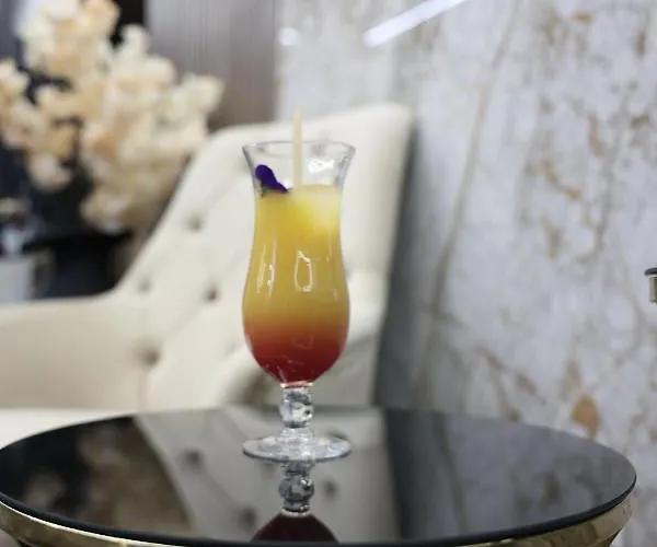 Restaurant Clement Ader Hotel 2*